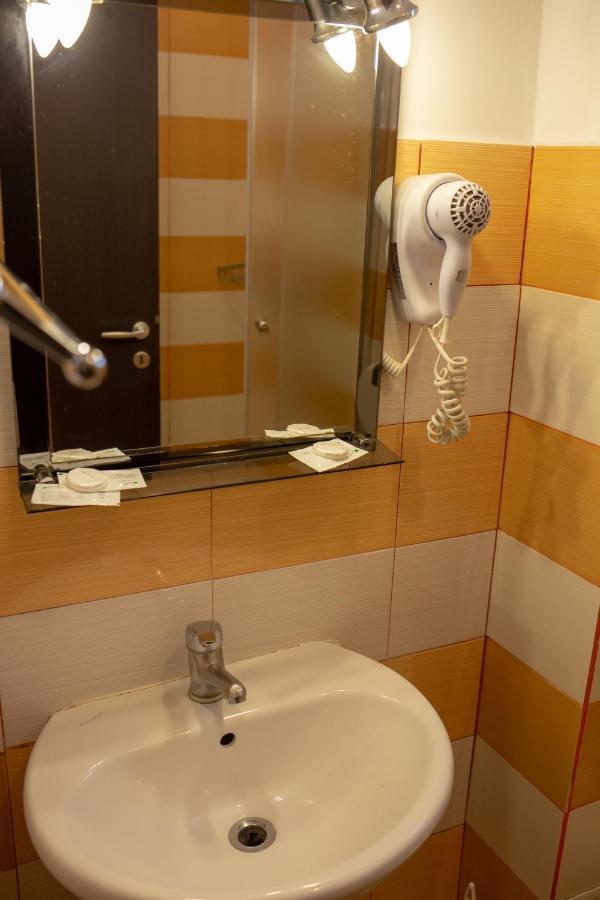 Curtea Brancoveneasca Hotel Constanta Ngoại thất bức ảnh