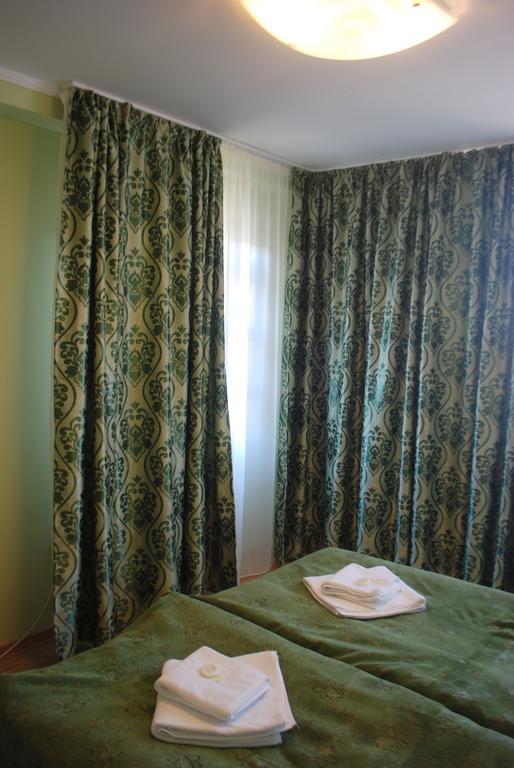 Curtea Brancoveneasca Hotel Constanta Phòng bức ảnh